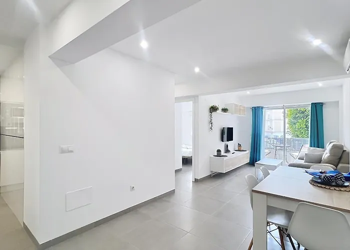 Modern By South Costa Апартаменти Нерха